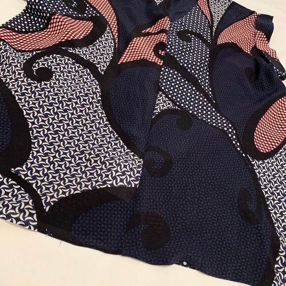 Theory sz L 100% silk geometric abstract top blouse - Picture 7 of 8